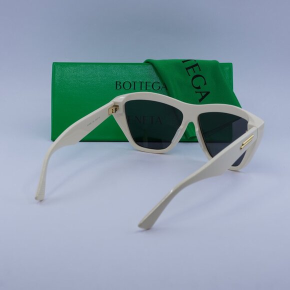 Bottega Veneta BV1092S 003 Cat Eye Sunglasses - Ivory\\Grey
